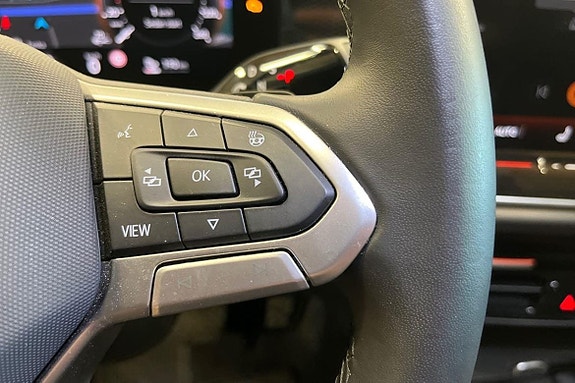 Volkswagen Passat 17 of 20
