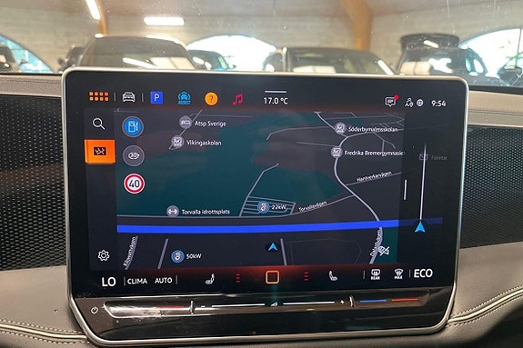 Volkswagen Passat 18 of 20
