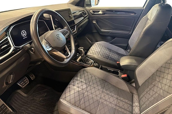Volkswagen T-Roc 13 of 26