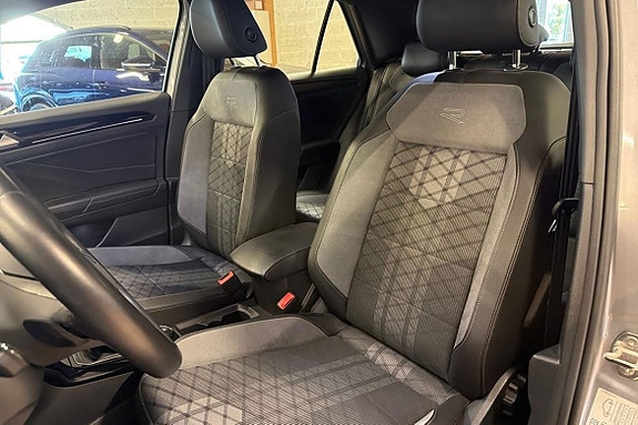 Volkswagen T-Roc 26 of 26