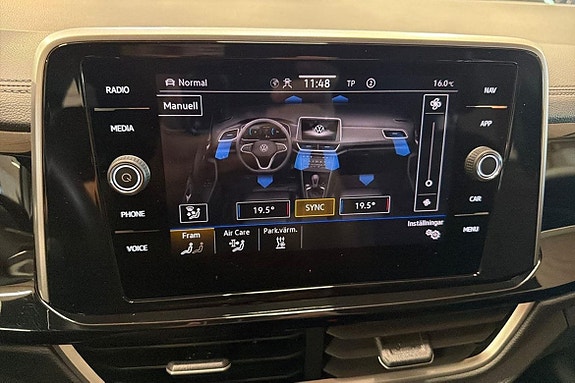 Volkswagen T-Roc 21 of 26