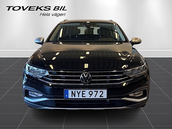 Volkswagen Passat Alltrack 6 of 24