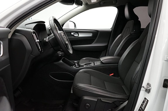 Volvo XC40 5 of 15