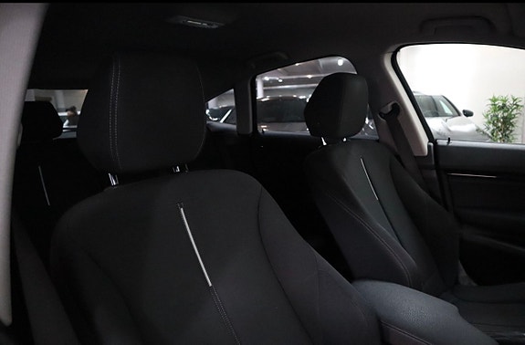 BMW 320d 16 of 17