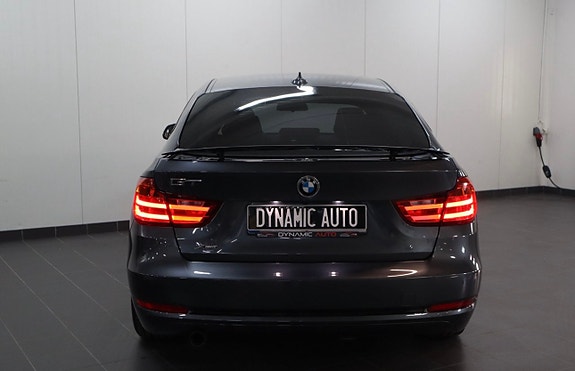 BMW 320d 7 of 17