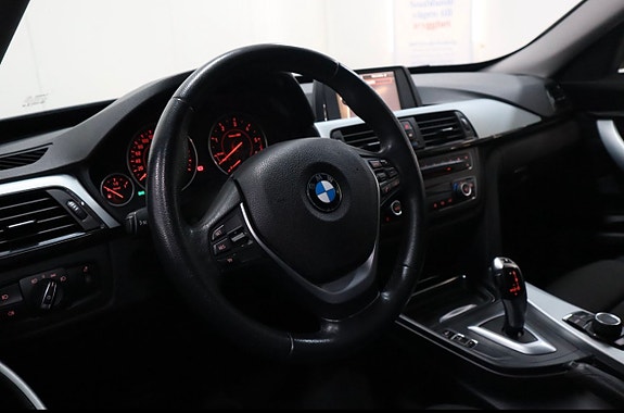 BMW 320d 10 of 17