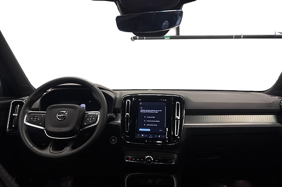 Volvo XC40 9 of 22