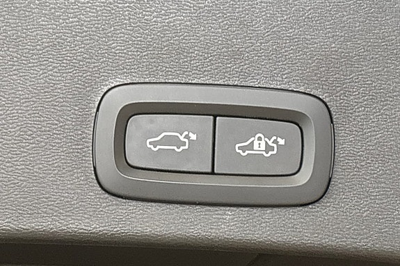 Volvo XC40 18 of 21