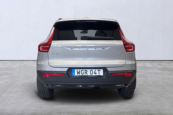 Volvo XC40 5 of 21
