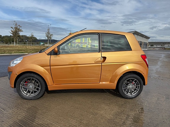 Ligier IXO 0.4 DCI CVT 4 of 16