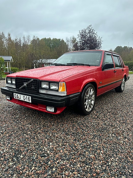 Volvo 740 2 of 11