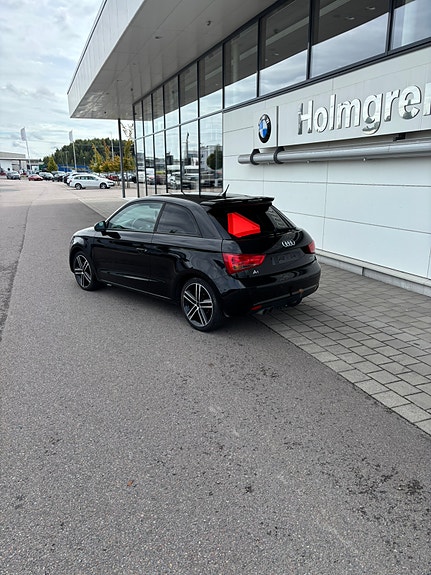 Audi A1 3 of 8