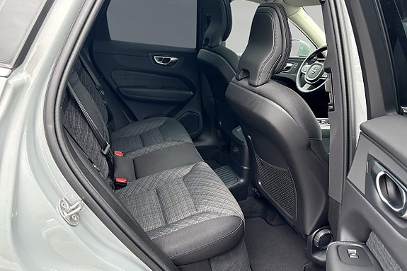 Volvo XC60 11 of 19