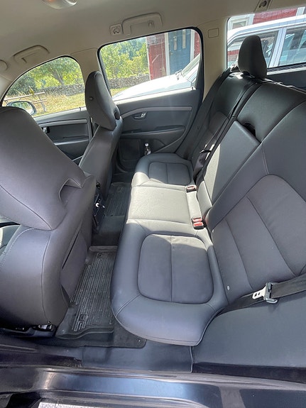 Volvo V70 7 of 13