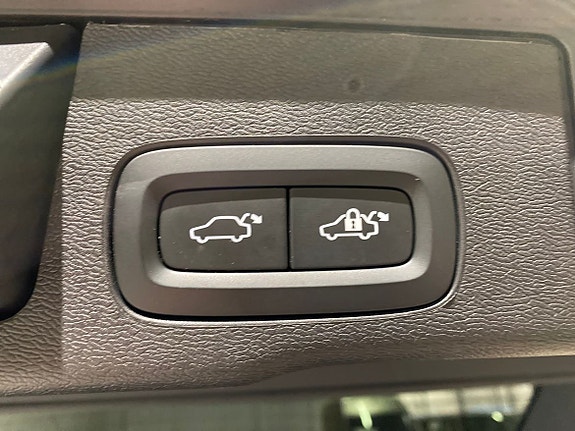 Volvo XC60 8 of 20