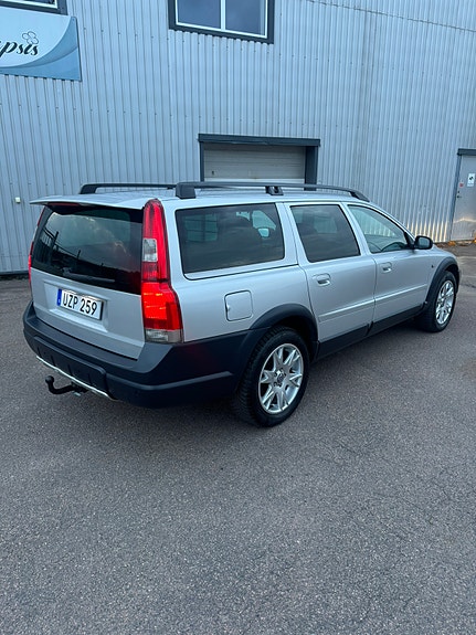 Volvo XC70 4 of 5