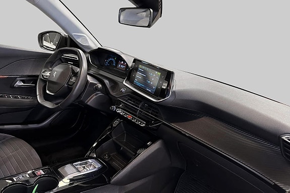 Peugeot e-208 6 of 15