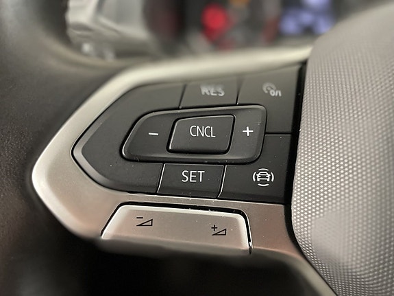Volkswagen Caravelle 16 of 21