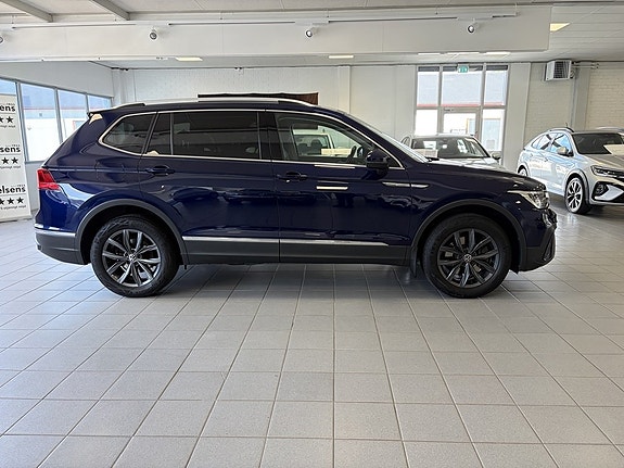 Volkswagen Tiguan Allspace 4 of 18