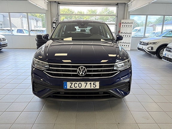 Volkswagen Tiguan Allspace 2 of 18