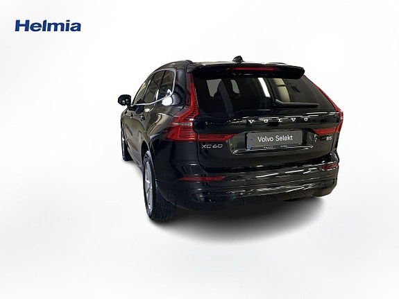 Volvo XC60 3 of 17
