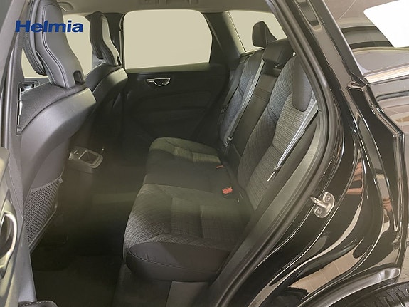 Volvo XC60 14 of 17