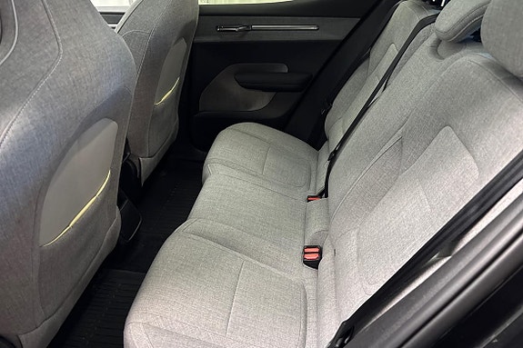 Volvo EX30 12 of 19