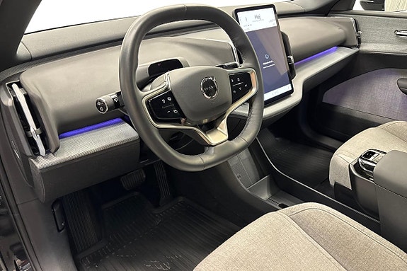 Volvo EX30 8 of 19