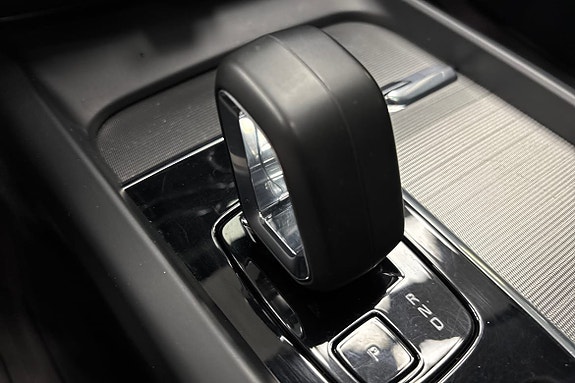 Volvo XC60 16 of 29
