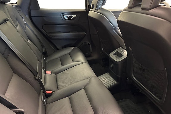 Volvo XC60 11 of 29