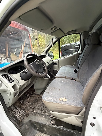 Nissan Primastar 2 of 7