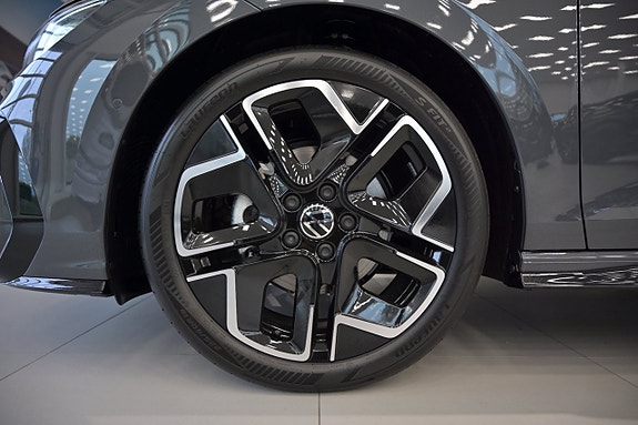 Volkswagen Golf I 11 of 26