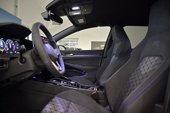 Volkswagen Golf I 21 of 26