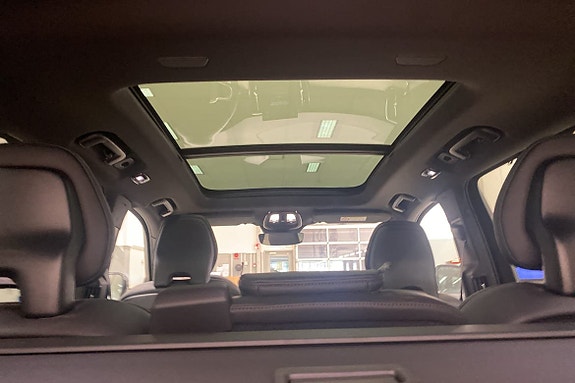 Volvo XC90 13 of 16