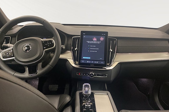 Volvo XC90 9 of 16