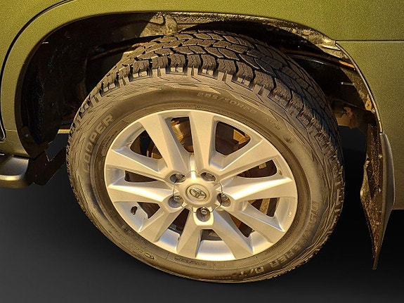 Toyota Land Cruiser 5 of 10