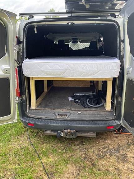 Ford Transit Custom 8 of 8