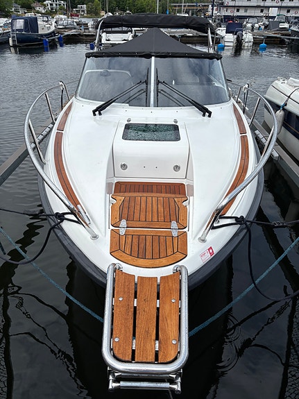 Aquador 25 DC All Inclusive – MerCruiser 4.5L 250 hk SeaCore – höstpris 2 of 8