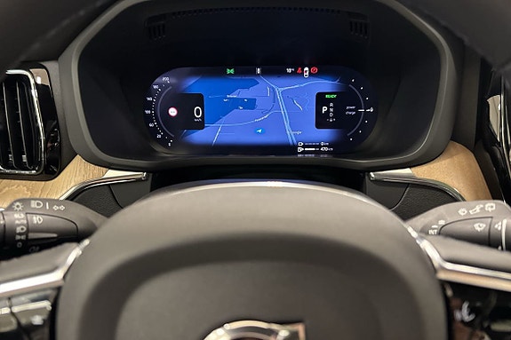 Volvo XC60 12 of 24