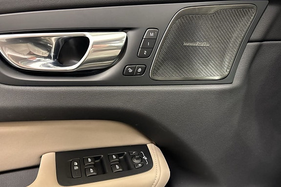 Volvo XC60 20 of 24