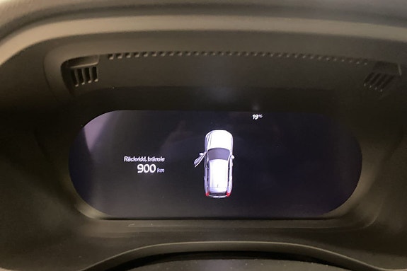Volvo XC60 15 of 19