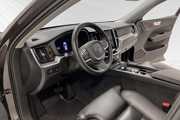 Volvo XC60 7 of 19