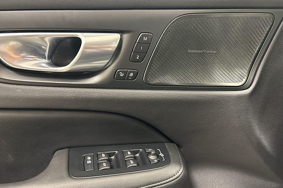 Volvo V60 18 of 22