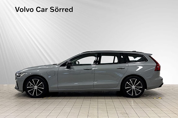 Volvo V60 3 of 22