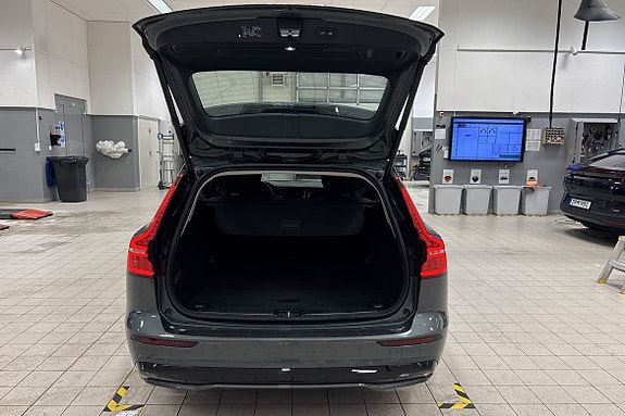 Volvo V60 14 of 23
