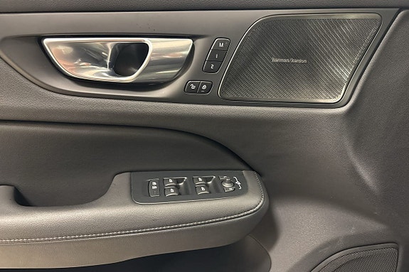 Volvo V60 18 of 23