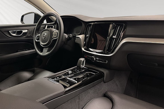 Volvo V60 8 of 23