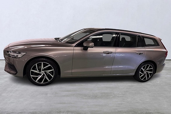 Volvo V60 2 of 22