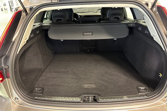 Volvo V60 13 of 22