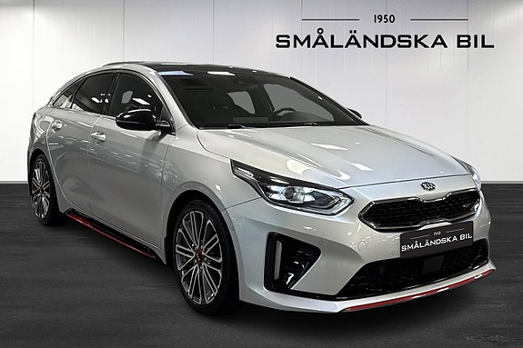 Kia ProCeed 2 of 18